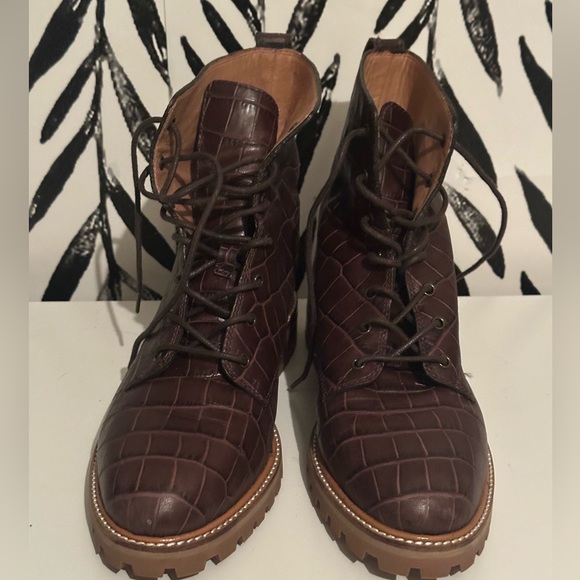 Madewell The Clair Lace-Up Boot in Croc Embossed Leather - Picture 2 of 4